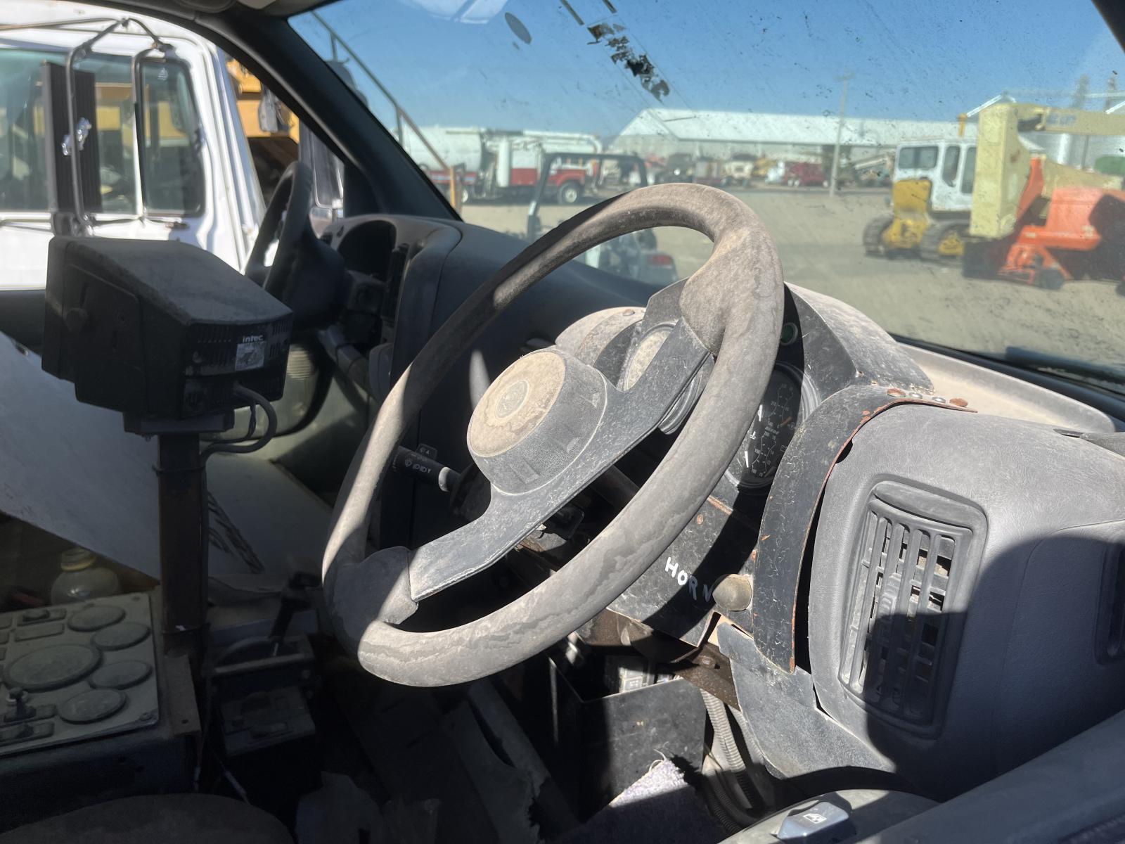 ./imagenes/INVOICE/2019/16840/CAMION BARREDORA GMC TOPKICK C7500 (14).JPG